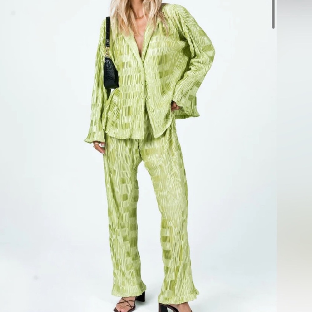 Princess Polly Light Green Textured Top and Wide-Leg Pants Set Size 6